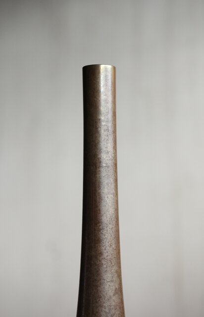 人間国宝 金森映井智/栄一 朧銀 曽呂利/四分一花器 M431｜骨董店