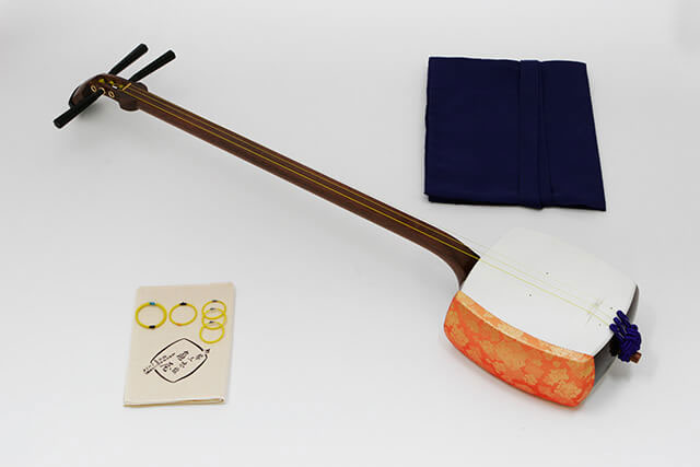 美品】 中棹 地唄三味線 付属品多数 細棹長唄三味線 和楽器 民謡