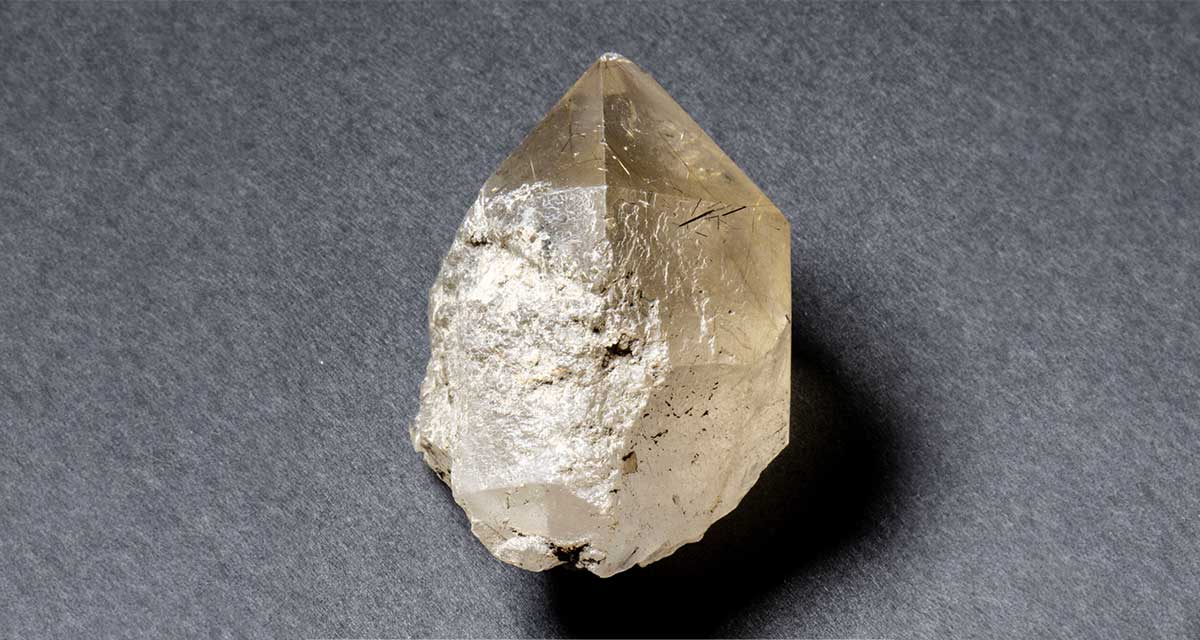 ザギ水晶（ザギ・マウンテンクォーツ）とは | 特性・歴史・意味・効果