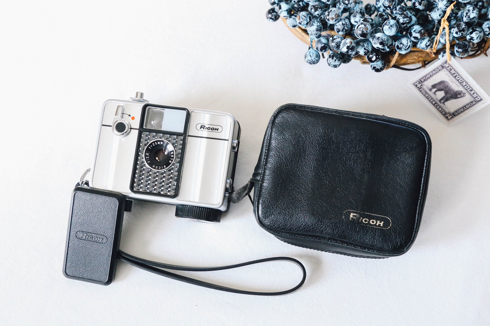 完動品】RICOH AUTO HALF SE2 フィルムカメラ 動作確認済み Amazon