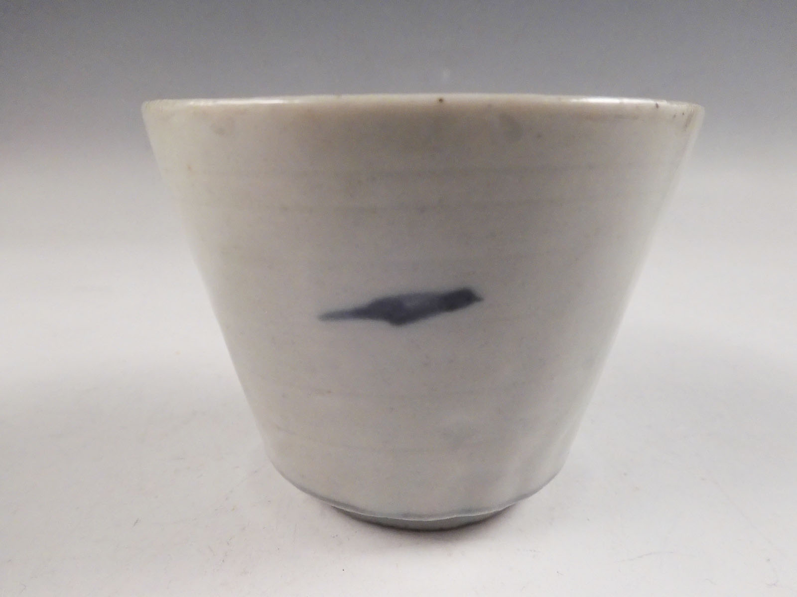 江戸初期 初期伊万里厚底蕎麦猪口9客 口径約7㎝ 東Y7-1003