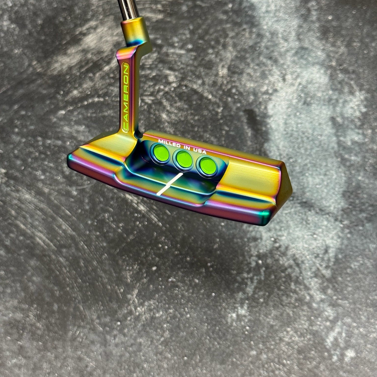 Scotty Cameron Super Select Newport 2+ (Crazy Rainbow) – Embrace