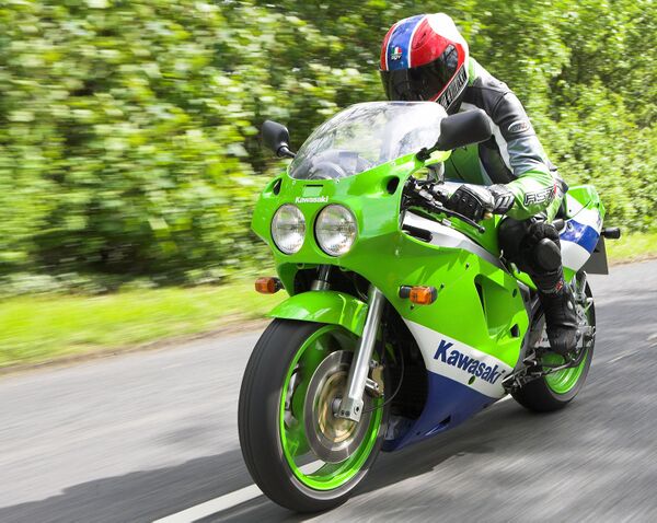 Kawasaki ZXR 750 - Enduro.team