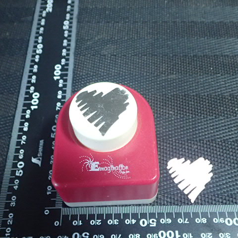 おおきめいびつなハートクラフトパンチ