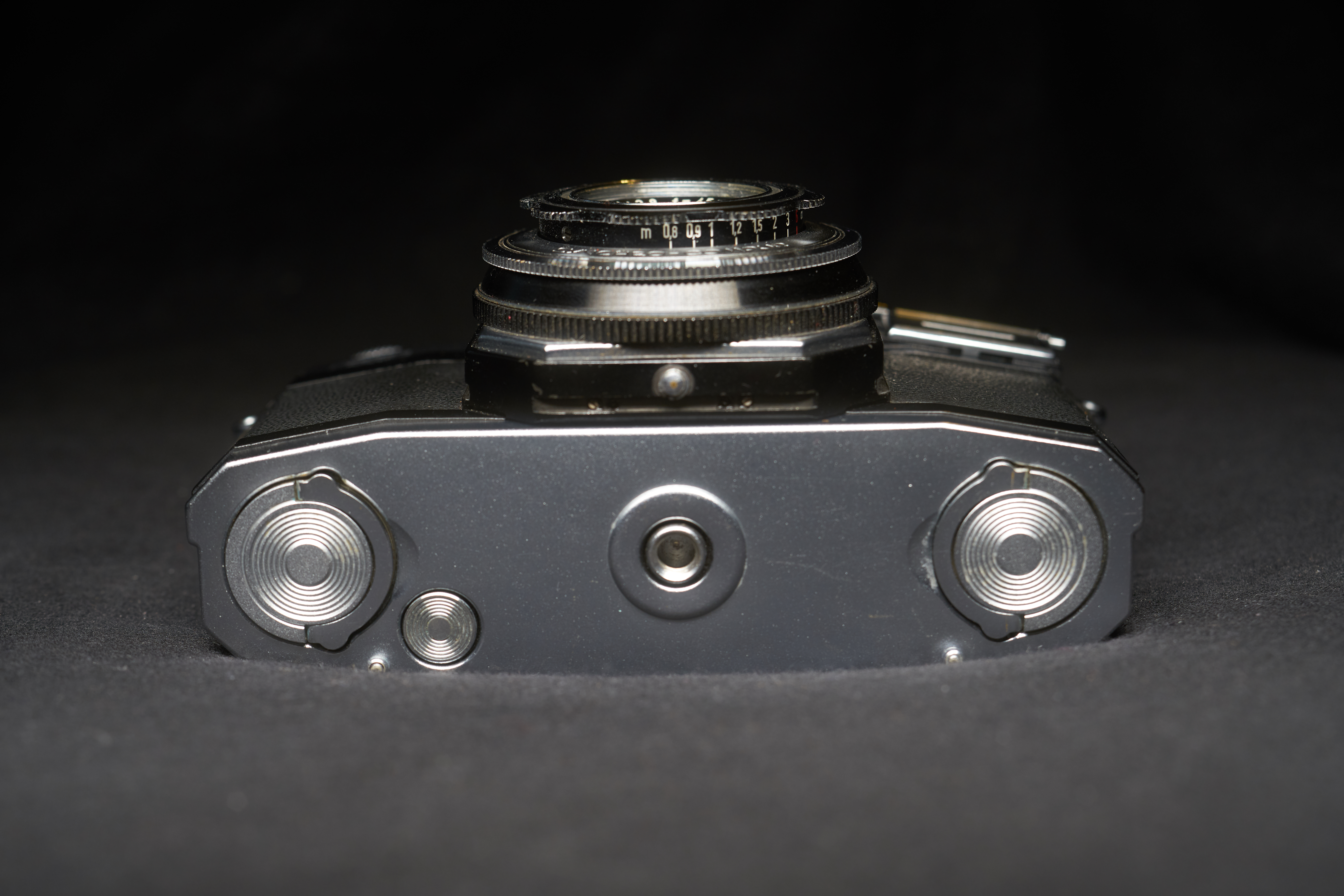 This Old Camera: The Beautiful Zeiss Ikon Contaflex II – Eric L. Woods