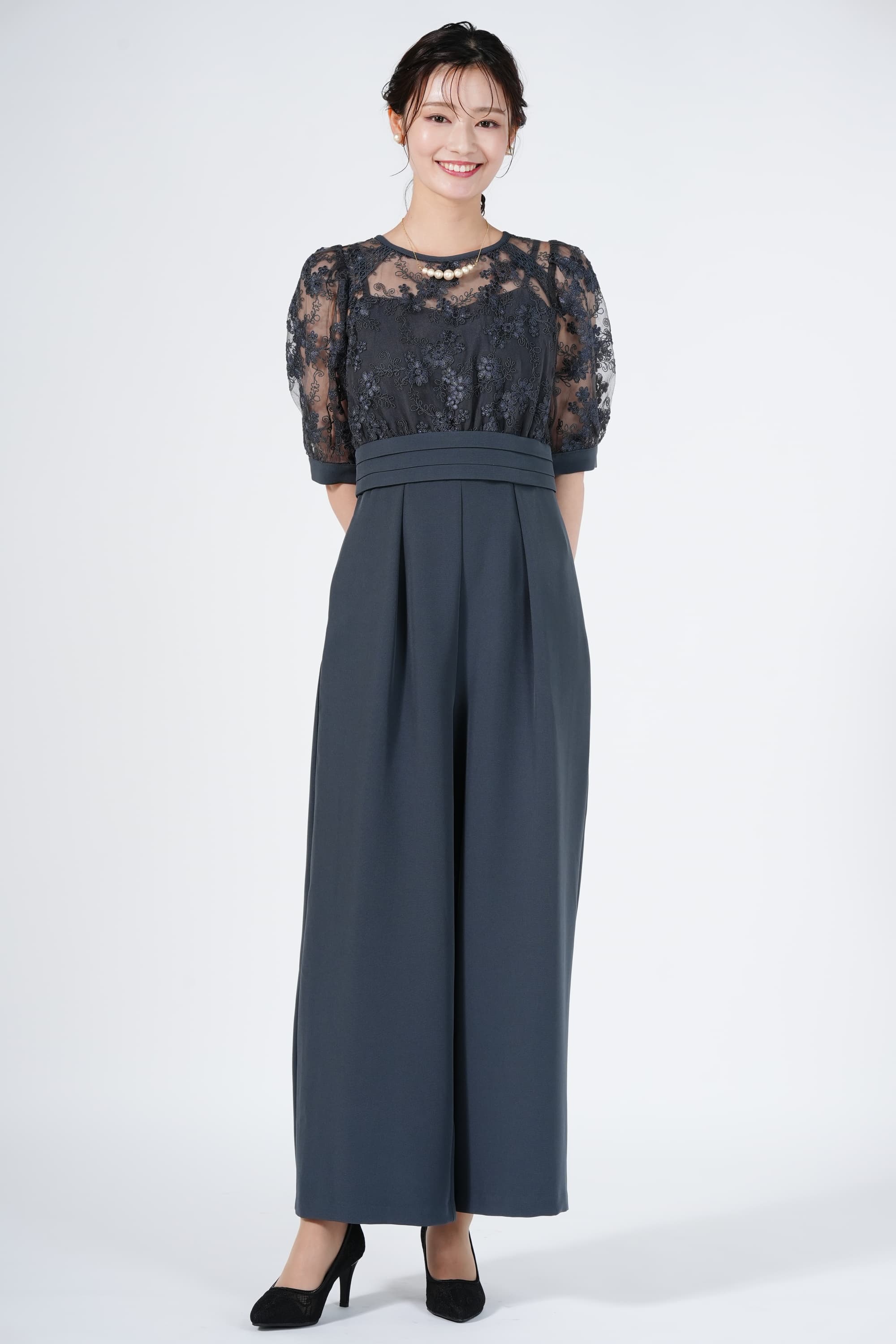 atlo 花刺繍トップス切り替えチャコールグレーパンツドレス (L) を