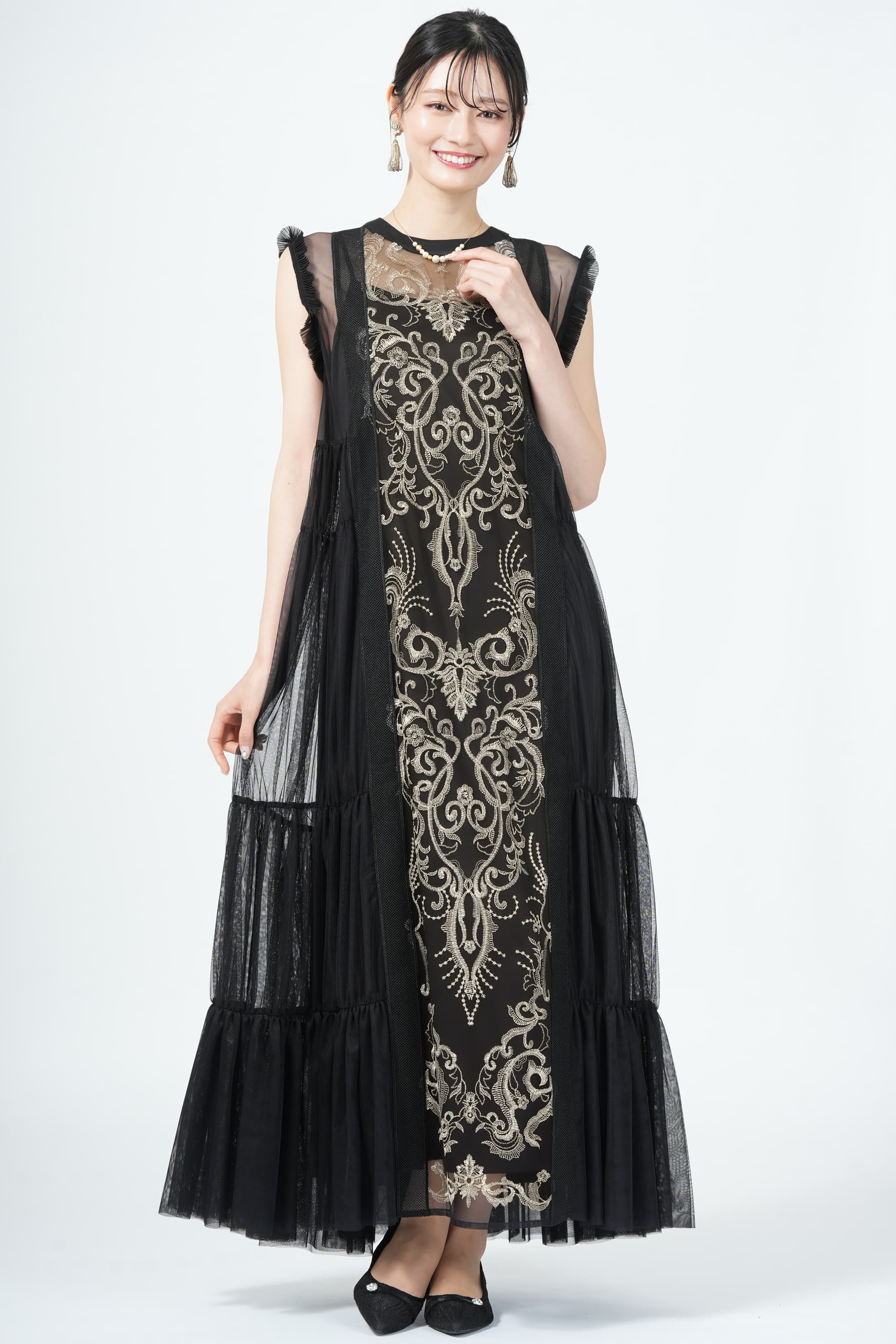 Ameri VINTAGE ダマスク柄ティアードブラックドレス (S) をレンタル