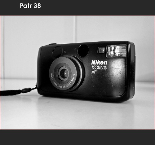 Nikon Zoom 300/Lite•Touch Zoom (QD) - Camera-wiki.org - The free