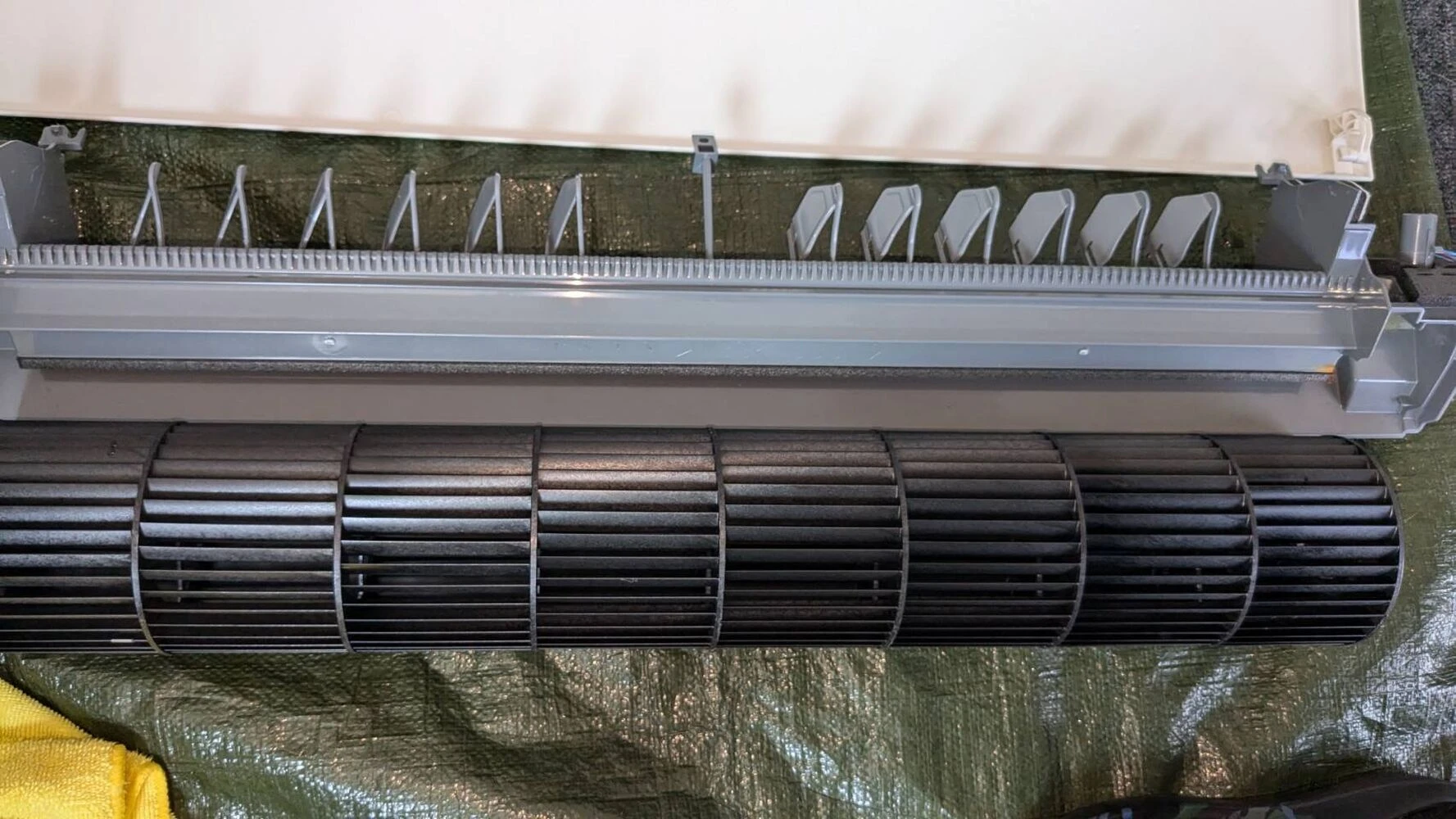 MITSUBISHI 三菱 霧ヶ峰 MSZ-GV5620S-W 完全分解 カビ | ブログ