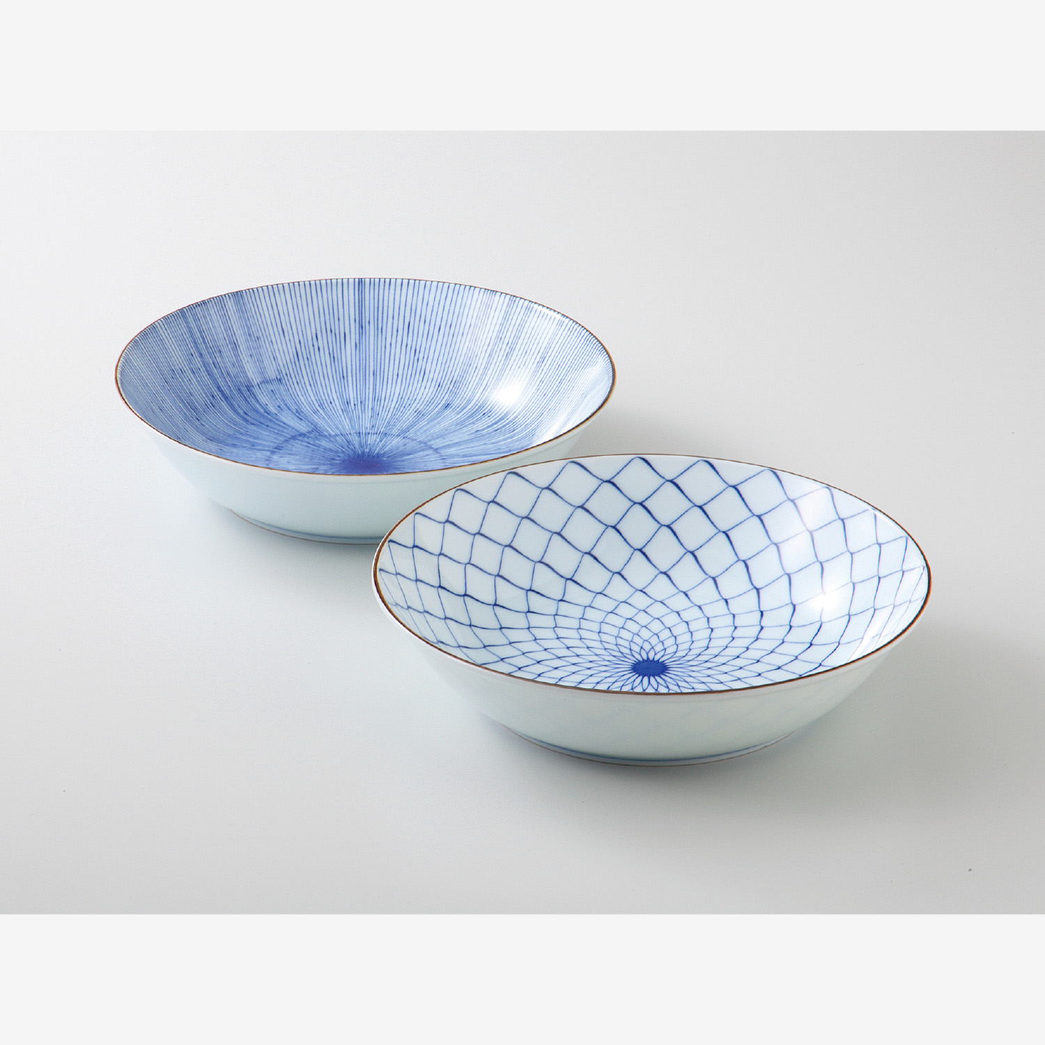 Price Gift｜古染絵変り 軽量多用鉢ペア｜西海陶器 | SAIKAI B-SHOP