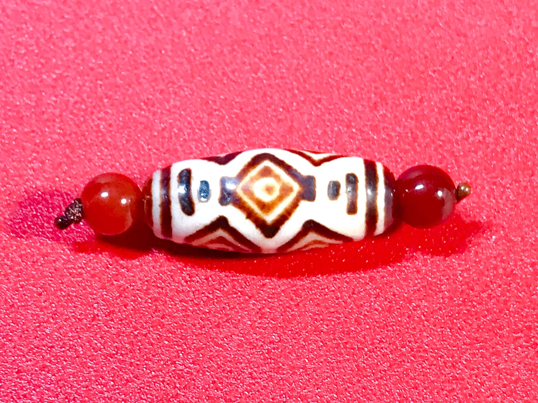 九眼天珠老天珠台湾至純天珠／送料込匿名発送／チベット天珠お守り