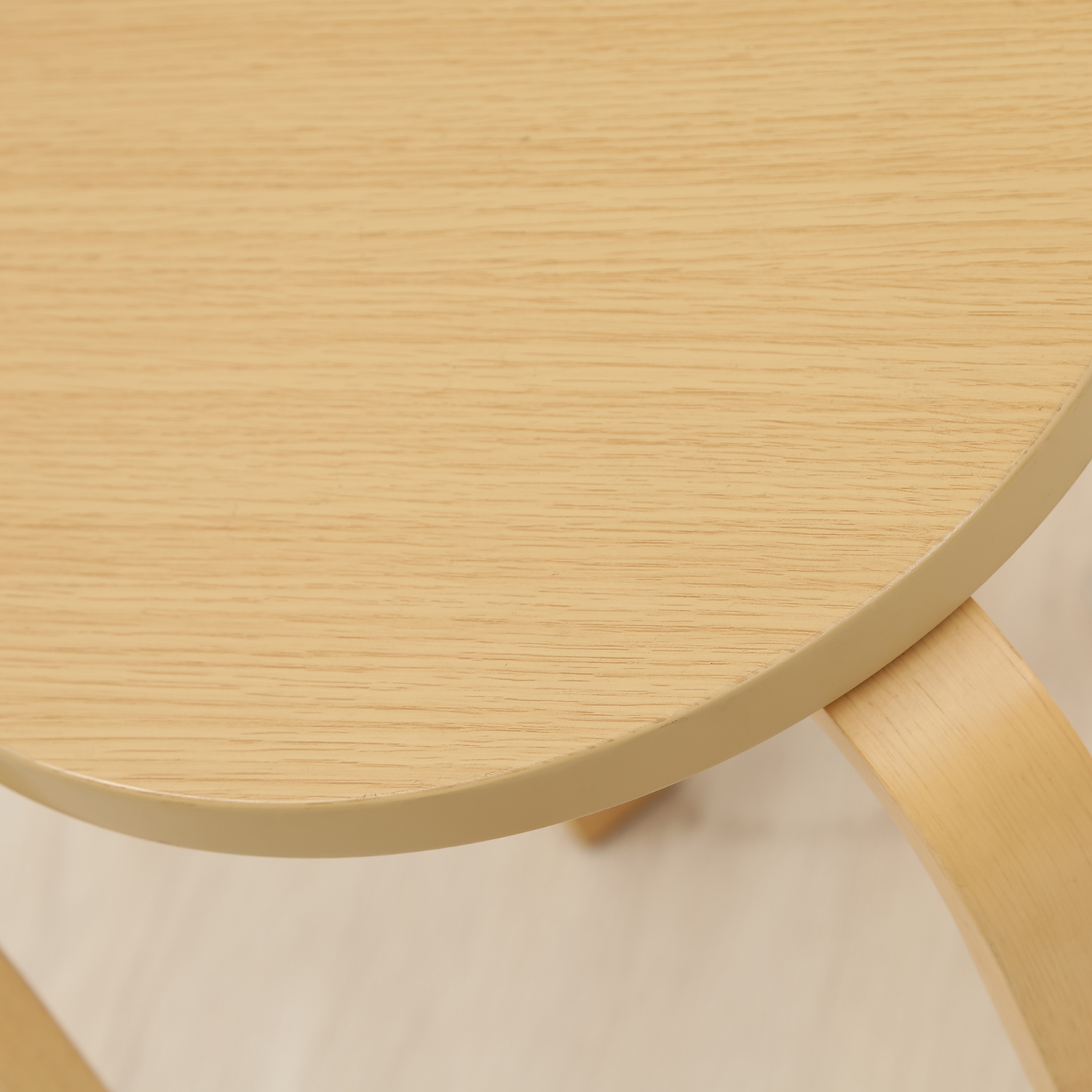 赤褐色 木製座卓 装飾的な脚部 テーブル – 木下家具