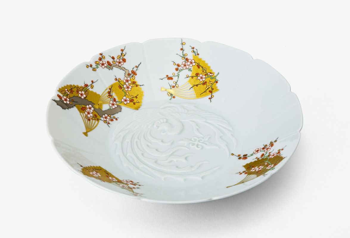 紅白梅扇面紋 陽刻盛鉢 | 有田焼 深川製磁｜公式オンラインストア