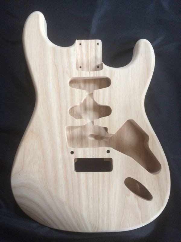 ボディーのみ】アッシュ材 ストラトタイプ ボディーのみ】アッシュ材