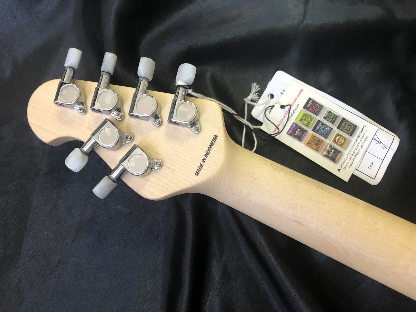 値下げ・Shima＜NO.1400＞日本製・ビザールギター・ピックギター